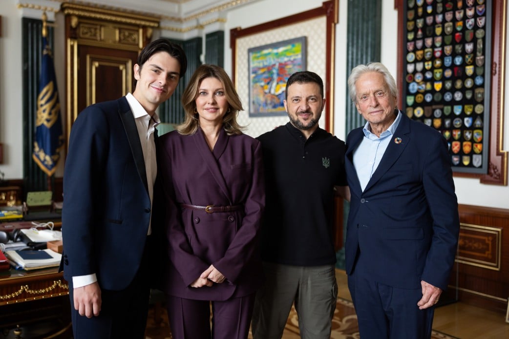 Celebrities supporting Ukraine: Michael Douglas and his son Dylan visited Ukraine and met with President Volodymyr Zelensky and First Lady Olena Zelenska.