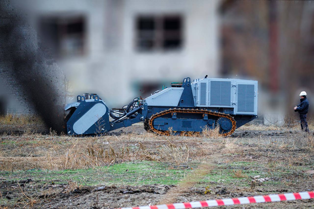 Харківські розробники презентували машину механізованого розмінування