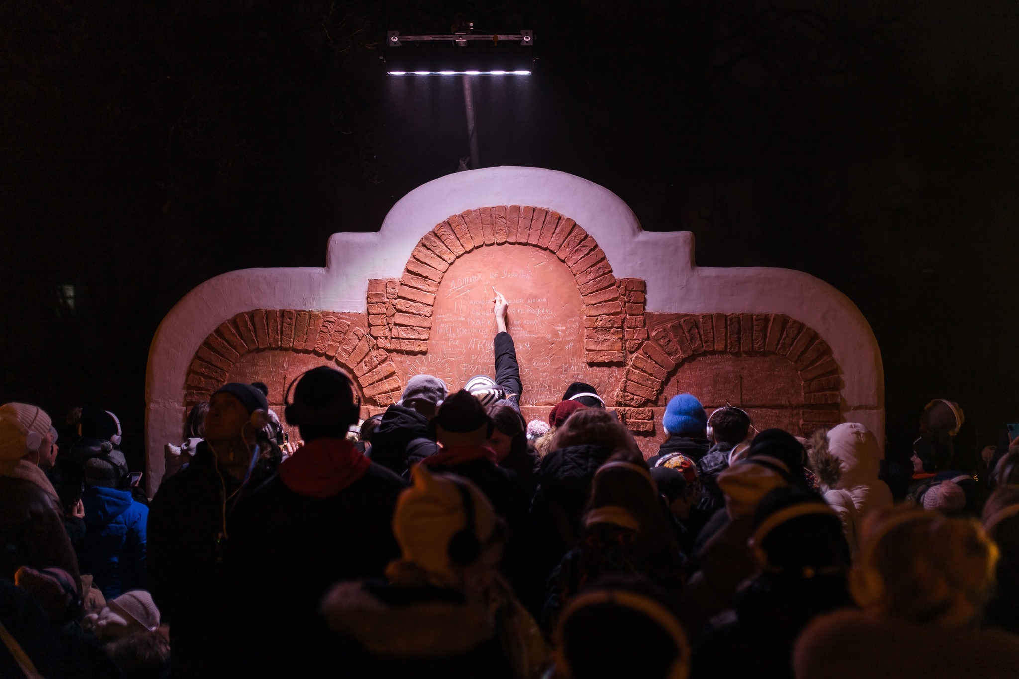 виставу «Говорять ті, що слухали вічність» переглянули вже три тисячі гостей