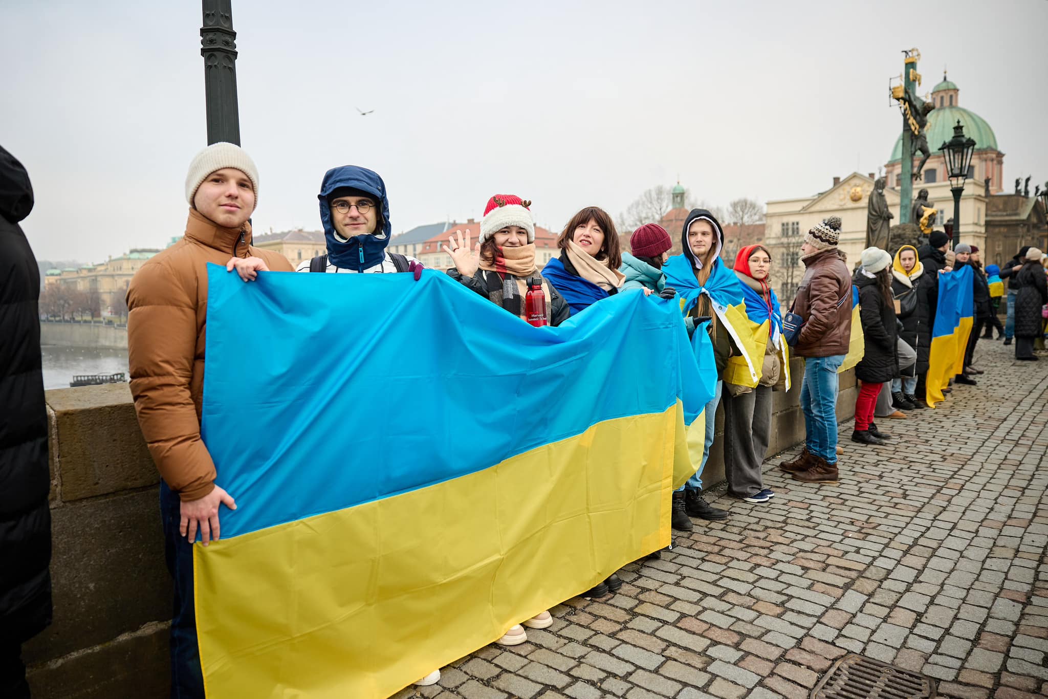 У Празі утворили живий ланцюг єдності