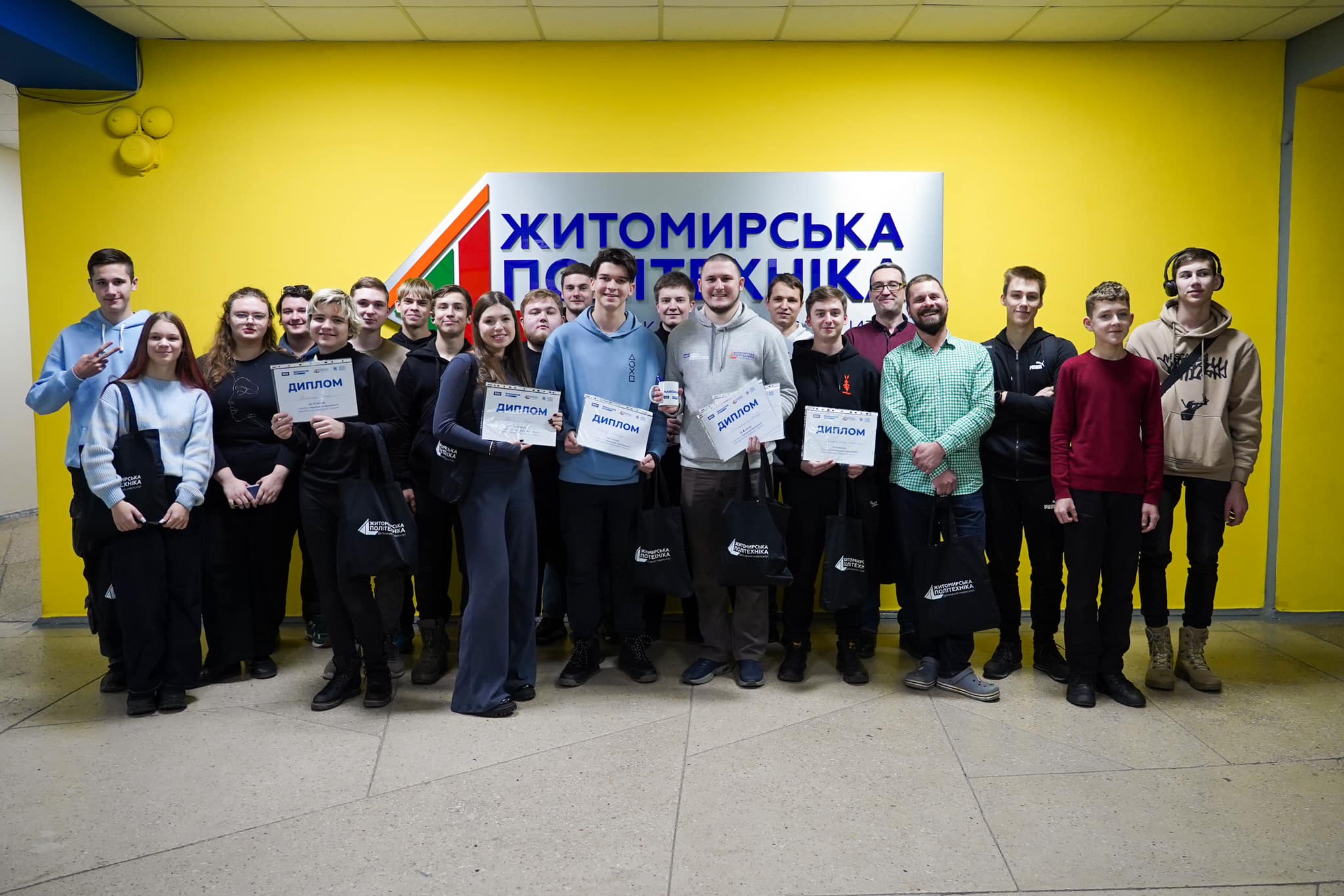 Житомирська політехніка завершила Hardware Hackathon за підтримки BGV Group Management