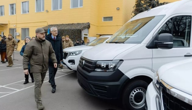 Нацгвардія та Нацполіція отримали від Німеччини близько сотні машин