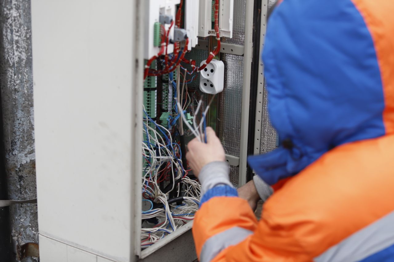 У Києві ще на трьох перехрестях встановили шафи резервного живлення для світлофорів