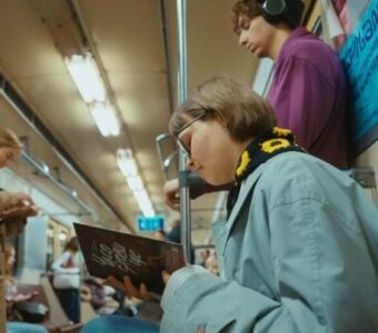 Solutions from Ukraine: Sens bookstore and Kyiv subway launch Read in Metro initiative to promote reading