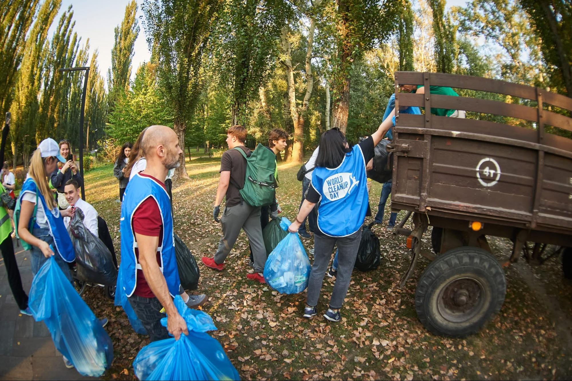 Як зменшити відходи у громадах: Всесвітній день прибирання в Києві