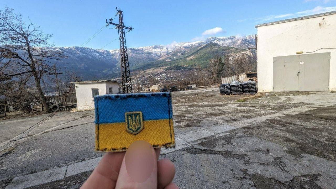 Крим український прапор