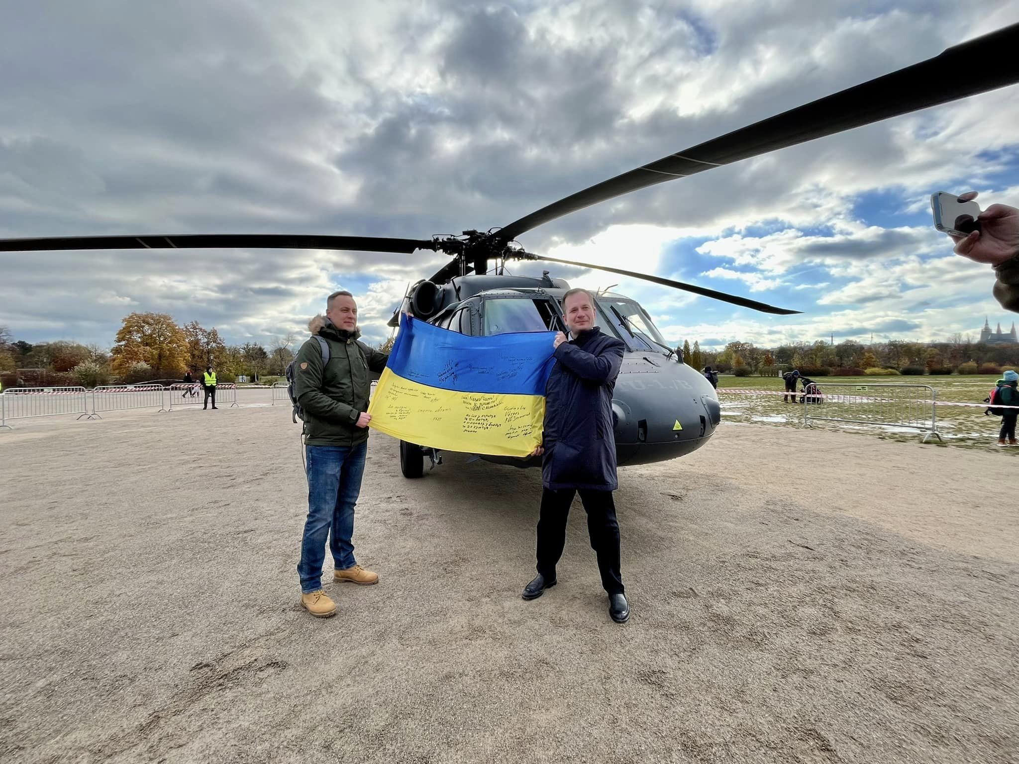 Гелікоптер для України 