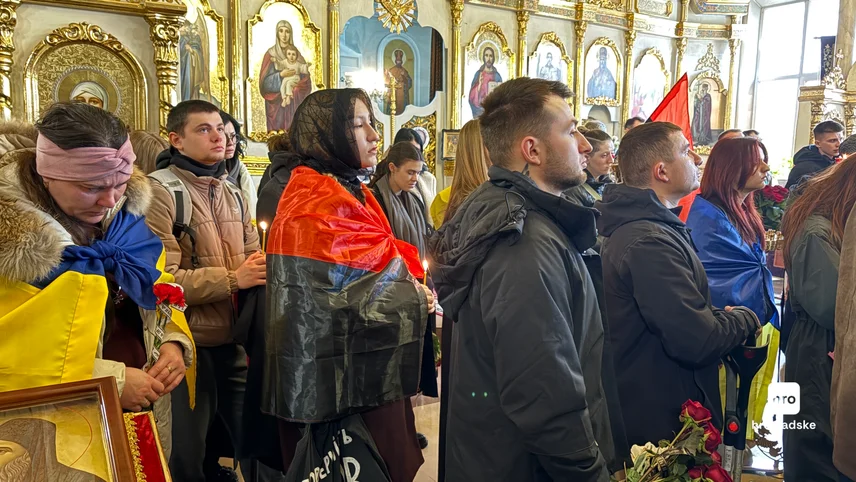 прощання з убитим активістом Демʼяном Ганулом.