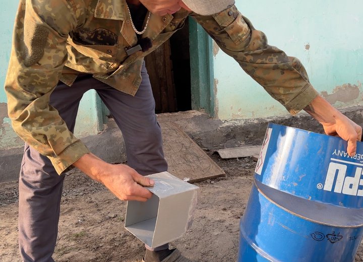 На Хмельниччині чоловік винайшов пристрій для очищення димоходів
